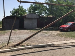 В Запорожской области легковушка снесла газовую опору
