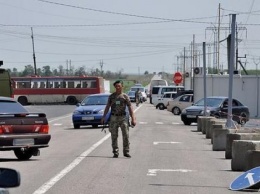 Пограничники не могут открыть КПВВ "Майорск" после обстрелов