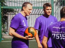 Анатолий Белый возглавил футбольную команду российских актеров