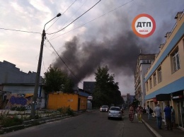 В Киеве произошео пожар на заводе "Маяк" (обновлено)