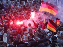 Фейки, радикалы, полиция: почему протесты в Хемнице зашли так далеко