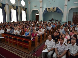 В ХГМА встретили новое пополнение Морского колледжа