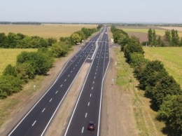 Трассу Днипро-Запорожье за год реконструировали до уровня европейских стандартов (фото)