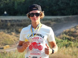 Мотогонщик из Днепра стал 9-кратным чемпионом Украины!