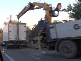 В Харькове свадьба оказалась на грани фиаско из-за грузовика (фото, видео)