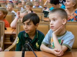 Труханов встретился с одесскими школьниками накануне учебного года