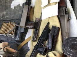 Неудачный "бизнес": на Херсонщине военный попался на торговле пулеметами