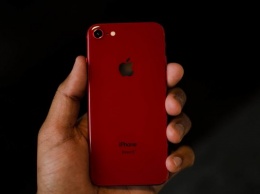 Apple бесплатно заменит материнскую плату в бракованных iPhone 8