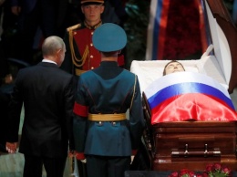 Как прошла церемония прощания с Кобзоном в Москве. Фоторепортаж