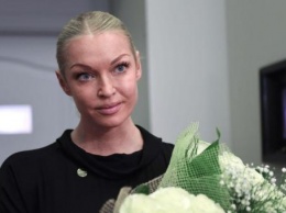 Анастасия Волочкова отчитала журналистов во время прощания с Кобзоном