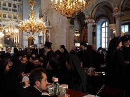 Собор в Станбуле: Константинополь сам признает автокефалию