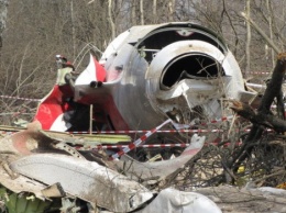 Польские эксперты начали повторный осмотр обломков самолета Качиньского в Смоленске