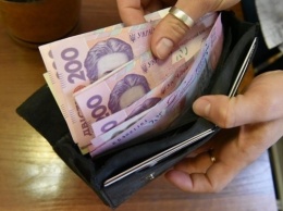 Украинцев будут штрафовать за слишком высокие зарплаты: кого это коснется