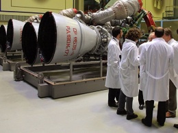 Рогозин анонсировал переговоры в Индии по поставкам ракетных двигателей