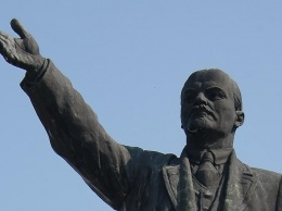 Жители Полтавщины отказались сносить памятник Ленину