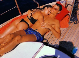 Криштиану Роналду наслаждается отдыхом с Джорджиной Родригес на яхте у берегов Сардинии