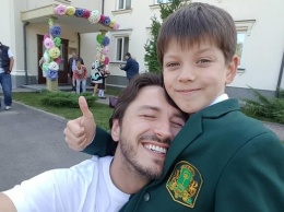 Украинские знаменитости отправили своих детей в школу