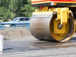 Кабмин перераспределил средства на ремонт дорог: у шести областей забрали 300 млн грн