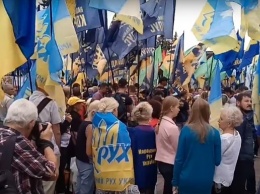 Под Радой митингуют за открытые списки