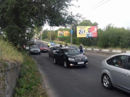 Перед мостом Преображенского столкнулись бетономешалка и 4 авто - подробности