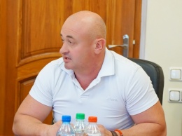 «Ему надо поехать и рыло набить»: депутат Николаевского облсовета сказал, что надо сделать с Омеляном после отобранных 100 млн. грн. на ремонт дорог
