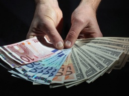 Курс валют на 7 сентября: гривна смогла потеснить доллар