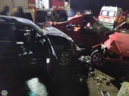 В Одессе три человека погибли в столновении двух BMW