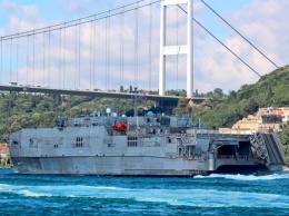 Уникальный корабль США покинул Черное море