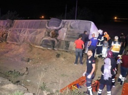 В Турции произошло жуткое ДТП: шесть человек погибли, десятки раненых