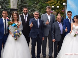 В День города мэр Сенкевич поучаствовал в создании новых семей