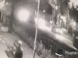 Летел на «красный»: видео момента аварии на 6-й Фонтана