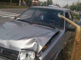 Миллиметры от смерти: в Бердянске в результате ДТП едва не погиб водитель