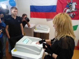 «Если звезды голосуют, значит это кому-нибудь нужно»: Пугачева и Галкин сделали выбор