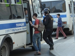 В России проходят митинги против повышения пенсионного возраста: почти 300 задержанных