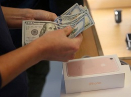 Apple предупредила о возможном повышении цен на свою продукцию