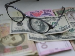 Украинцы побили рекорд по покупке валюты в банках