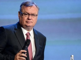 Глава ВТБ предложил шаги по отказу России от доллара