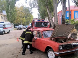 Керченские спасатели деблокировали условного пьяного водителя «Волги»