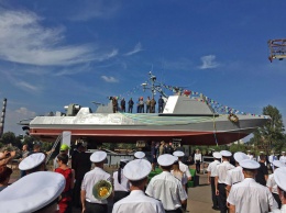 В Киеве спустили на воду первый десантно-штурмовой катер для Военно-морских сил Украины: "Кентавр" сможет разгоняться до 50 узлов