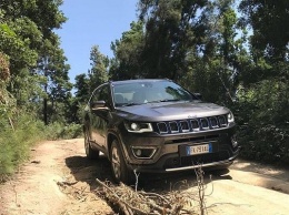 В России стартовали продажи нового кроссовера Jeep Compass