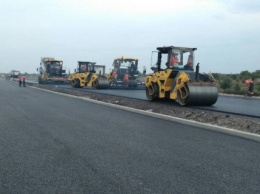 Служба автодорог показала, как ремонтируют дорогу Днепр-Царичанка-Решетиловка