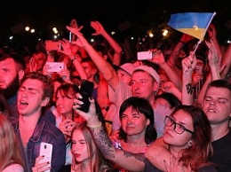 Прямая трансляция концерта ко Дню города и выступления "Ляпис-98" в Бердянске