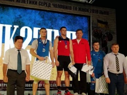 Спортсмены Луганщины привезли 5 наград с чемпионата по тяжелой атлетике