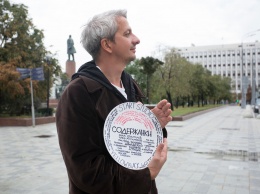 Константин Богомолов продолжает съемки своего дебютного сериала