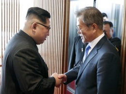 Лидеры Южной и Северной Корей провели первые переговоры в Пхеньяне