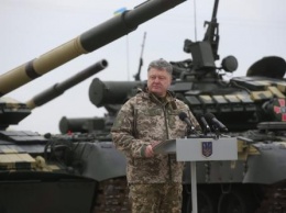 Порошенко: В Украине успешно прошли испытания снаряда «Оскол»