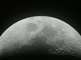 Российские ученые представили обновленную карту льда на Луне