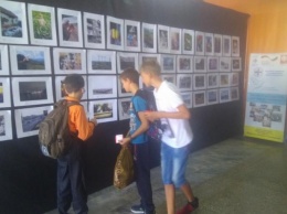 В Каменском состоялось открытие выставки-конкурса фотографий и детских рисунков