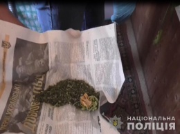 В Николаевской области задержали двух мужчин с пистолетом и марихуаной
