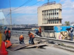 Дорогу на плотине ДнепроГЭС перекроют на несколько месяцев